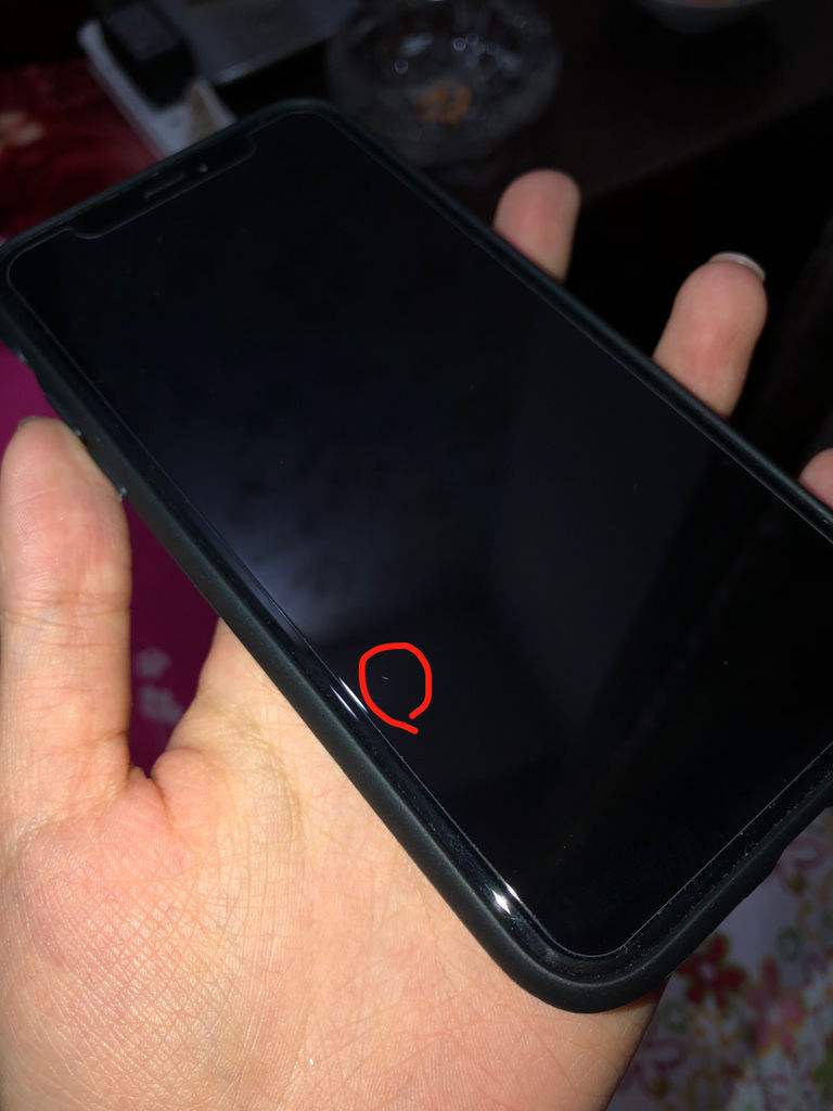 苹果手机屏幕裂痕苹果手机屏幕有一条线