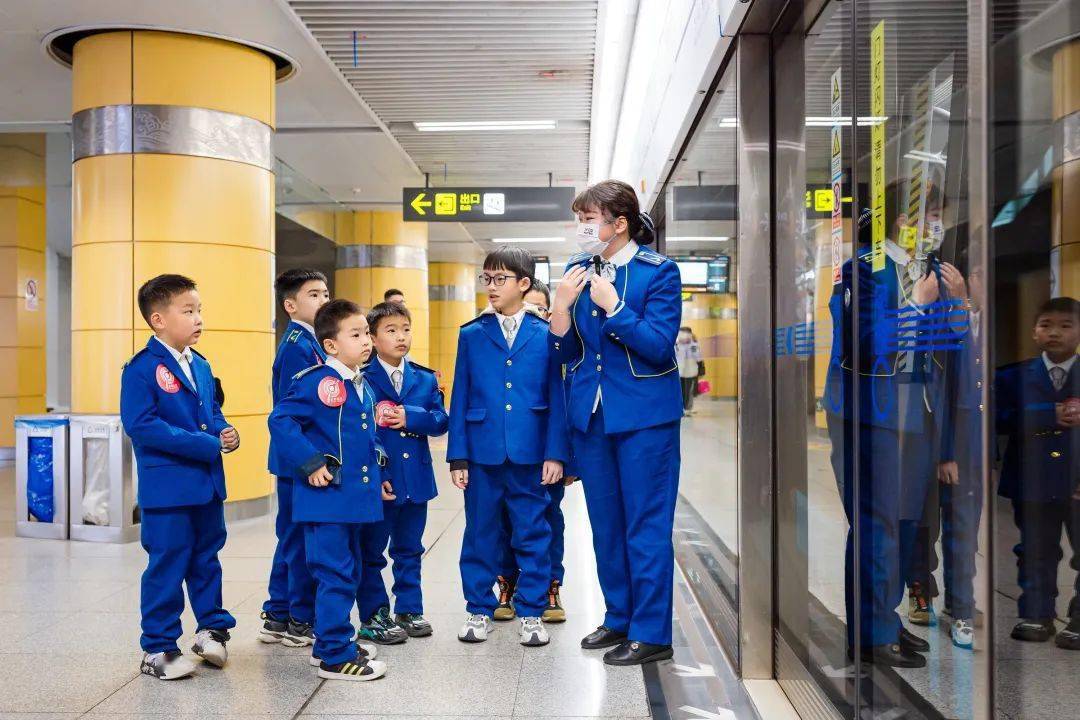 列车模拟2广州地铁苹果版:文明小使者“探秘”成都地铁-第6张图片-太平洋在线下载